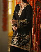 SIGNATURE SUIT-053
