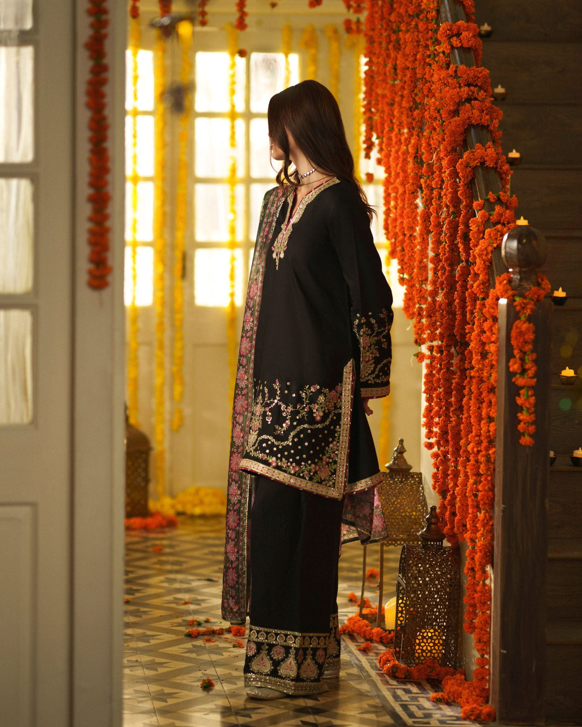 SIGNATURE SUIT-053