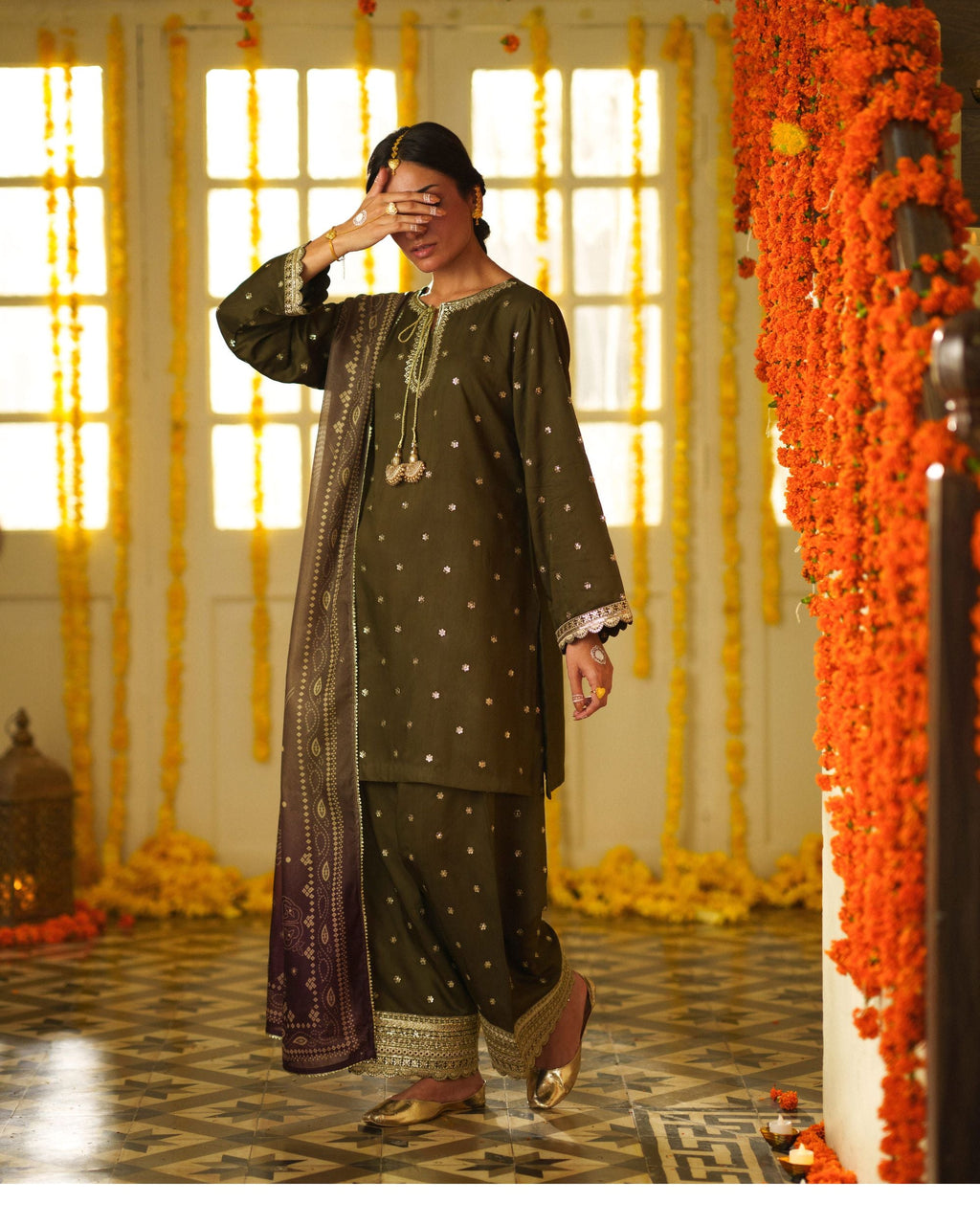 SIGNATURE SUIT-052